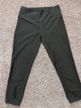 Nike Olive green crop Womens  Workout Leggings